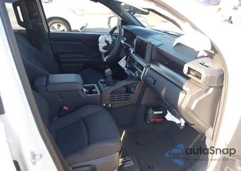 2025 Toyota 4Runner Sr5 z USA, uszkodzony, nr VIN JTEVA5AR4S5001683